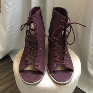 Gorgeous Burgundy Lace-up Heels